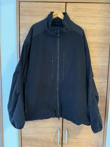 다이와 PIER39 TECH FLEECE JACKET 세트업