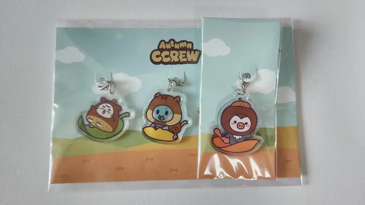Caravity Keu Keu Lew Autumn Keyring wts!