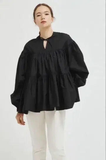 볼륨 개더 블라우스 yori 블랙