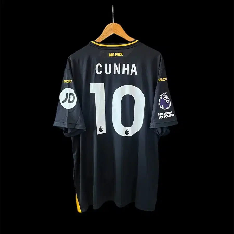 International 2XL] 24/25 Wolverhampton Wanderers Away Cunha Jersey