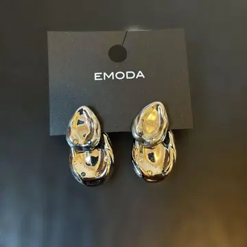EMODA (에모다) 컬러 플럼프 귀걸이 (실버) 미사용