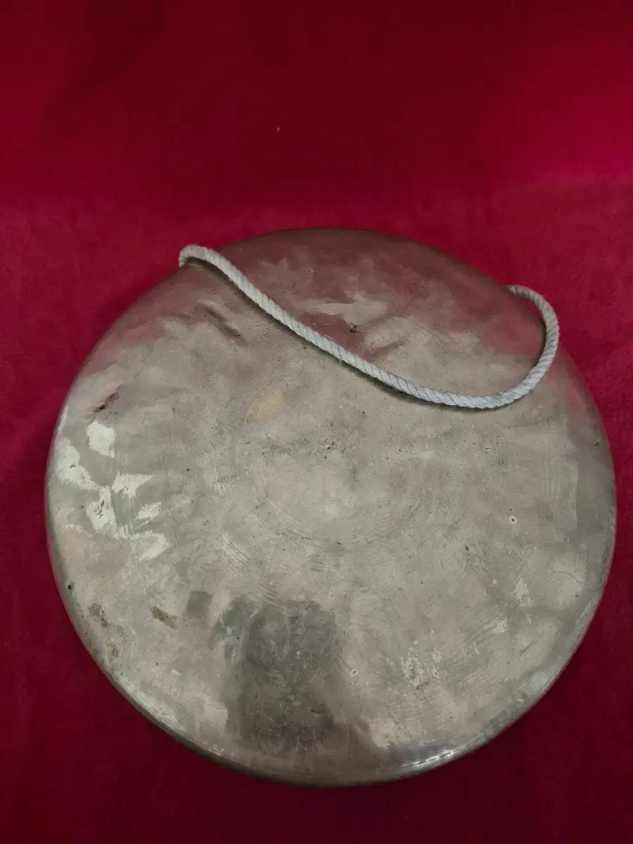 Ggwaenggwari made by Intangible Cultural Heritage Kim Mun-ik