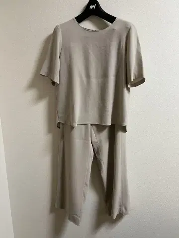 띠어리 럭스 베이지 셋업 와이드 팬츠