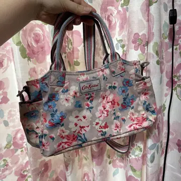 Cath Kidston 꽃무늬 숄더백 캐스키드슨