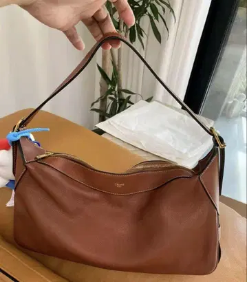 브라운 가죽 숄더백