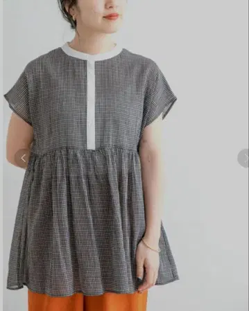 어반 리서치 체크 티어드 블라우스 밴드 카라 반팔 프렌치