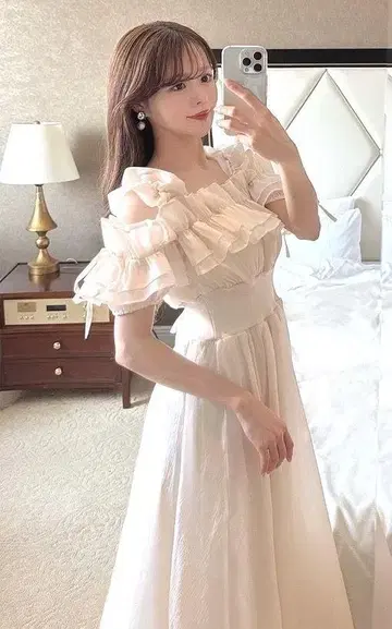 프릴 오프숄더 코르셋 원피스 [mb1584] GRL 그레일 아이보리