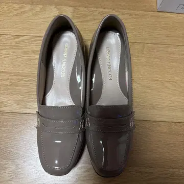 미사용 새상품! RECONT design 베이지 로퍼 22.5cm