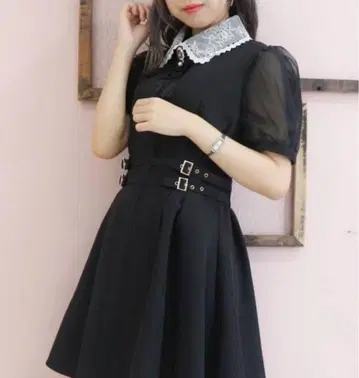 ROJITA 볼륨 슬리브 레이스 카라 원피스