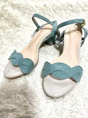 Laura Lea 스카이블루 스웨이드 샌들 미들 힐