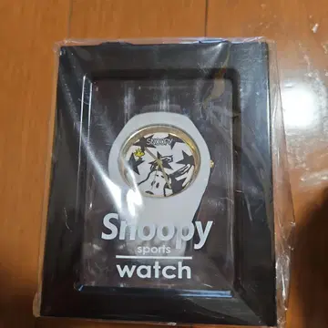 스누피 스포츠 워치 화이트