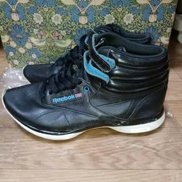 리복 이지톤 프리 스타일 하이컷 23.5cm