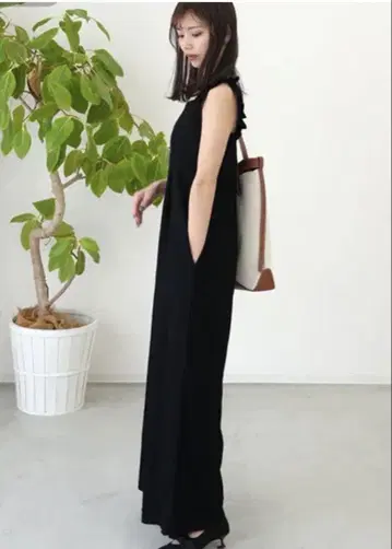 숄더 프릴 올인원 블랙 미사용 새상품 택 포함