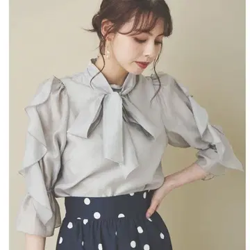 에어리 리본 타이 블라우스