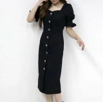 블랙 버튼이 달린 롱 원피스