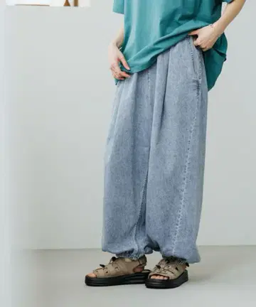접촉 냉감 시원한 턱 벌룬 데님