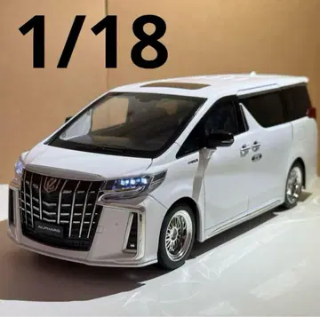 도요타 알파드 1/18 화이트