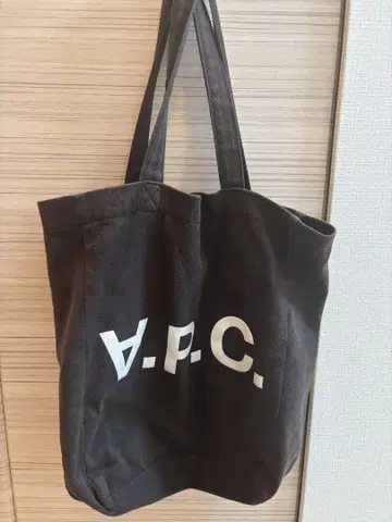 가격 인하 가능 아페쎄 로고 토트백