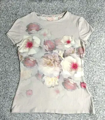 ted baker 꽃무늬 티셔츠