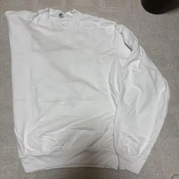 로스앤젤레스 어패럴 맨투맨 화이트
