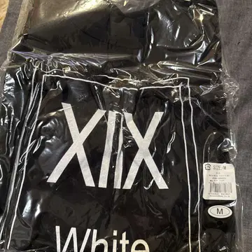 XIIX 초기 티셔츠 블랙