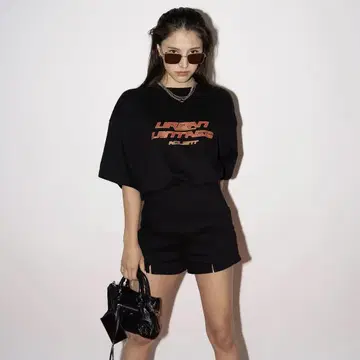 aclent 그래픽 로고가 인쇄된 루즈 핏 티셔츠 블랙