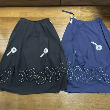 크레센트 롱 스커트 2장 + 페티코트 포함