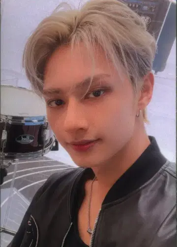 SEVENTEEN JUN DREAM 팝업 화이트