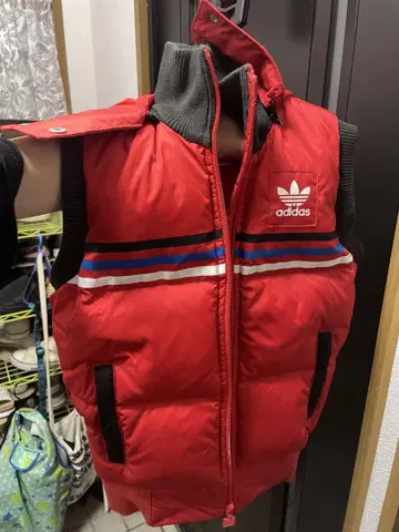 아디다스 빨간색 다운 베스트 XS