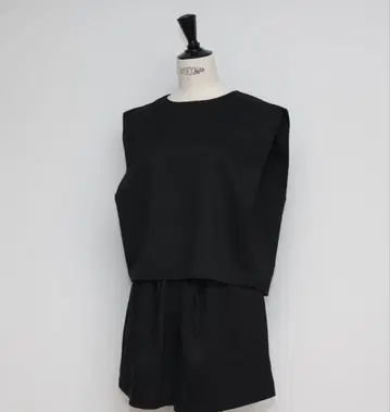 지프소히라 해안가 블랙 상의