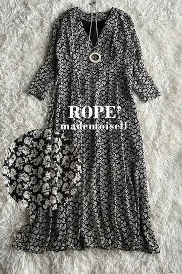 새상품급 ROPE 로페 마드모아젤 모노톤 플라워 프린트 롱 원피스