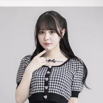 하트 버튼 레이스 테이프 니트