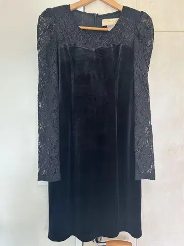 ERUKEI 블랙 레이스 소매 벨벳 드레스