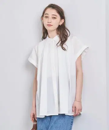 유나이티드 애로우즈 턱 플레어 셔츠 화이트
