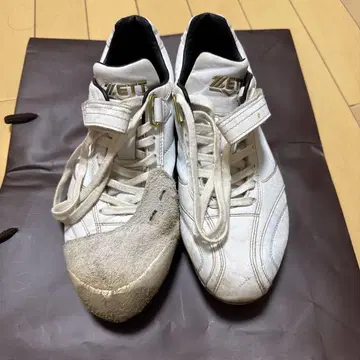 ZETT 화이트 스파이크 슈즈 27cm