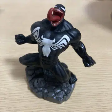 베놈 피규어