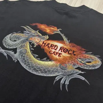 used HARD ROCK CAFE 드래곤 음양 티셔츠