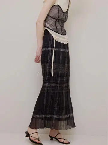 (미사용 새상품) MEDI STRAIN CHECK SKIRT