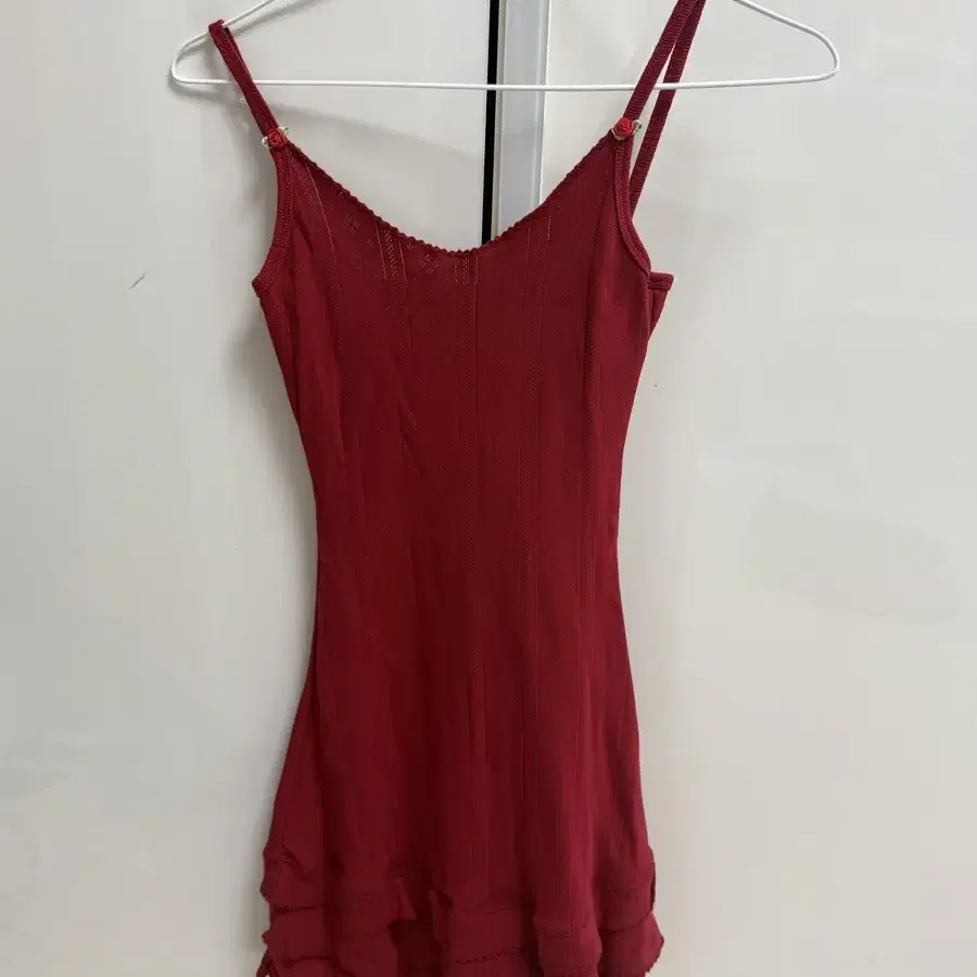 Youhee Eyelet Frill Onepiece Red #레드원피스,#유희,#프릴