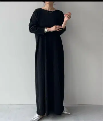 새상품급 wee9s 데일리 데일리 슈퍼 스트레치 크루넥 플리츠 원피스