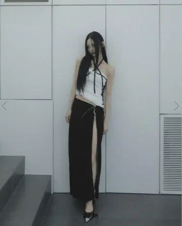 멜트 더 레이디 슬림 벨트 슬릿 스커트