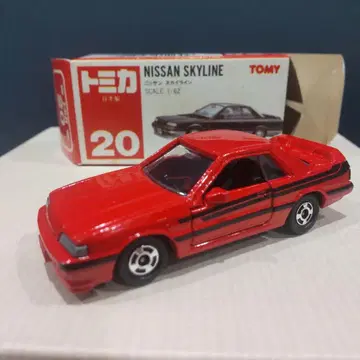 당시의 토미카 NISSAN SKYLINE (빨간색 R31)
