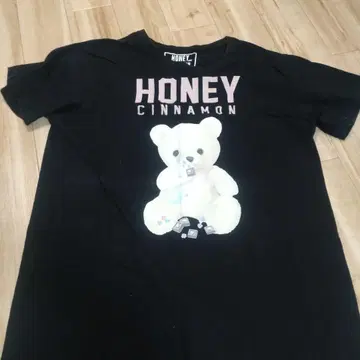 HONEY CINNAMON 곰 프린트 티셔츠 블랙