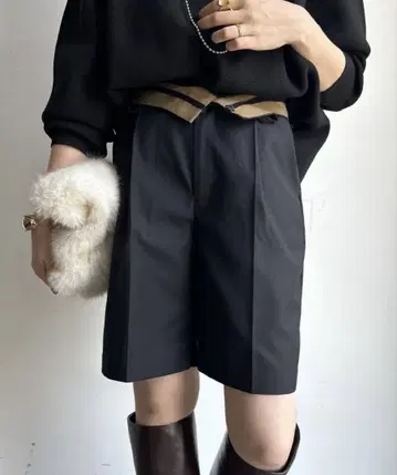리플 컬러 벨트 숏 팬츠 블랙