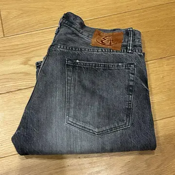 비추 쿠라시키 공방 이터널 청바지 데님 팬츠 블랙 데님 W34