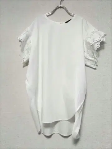 mizuiroind 새상품급 화이트 레이스 소매 오버 사이즈 상의