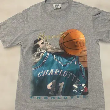 NBA 샬롯 호넷츠 티셔츠 M 사이즈