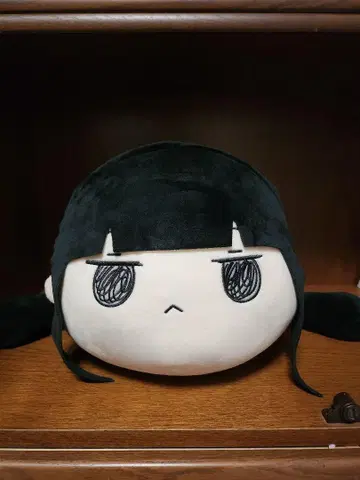 따뜻한 주먹밥 쿠션과 땋은 머리 봉제 인형