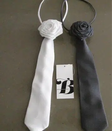 Bibiy. ROSETTE NECK TIE 그레이
