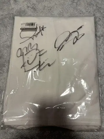MISAMO 친필 사인 포함 티셔츠 M